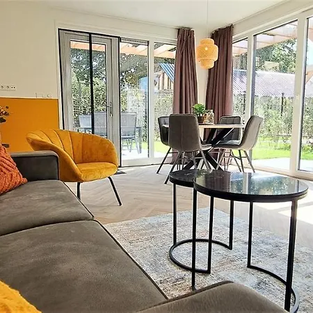 Luxe Natuurhuis Veluwe 'de Bosvogel' 펜션 *